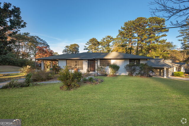 Building Photo - 1954 Woodbine Terrace NE Rental