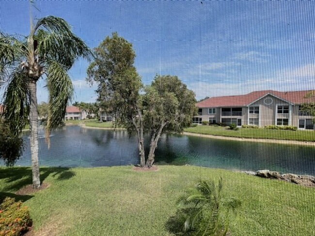 Building Photo - ANNUAL RENTAL - CRESENT LAKE-3 BED 2 BATH ... Unit 204