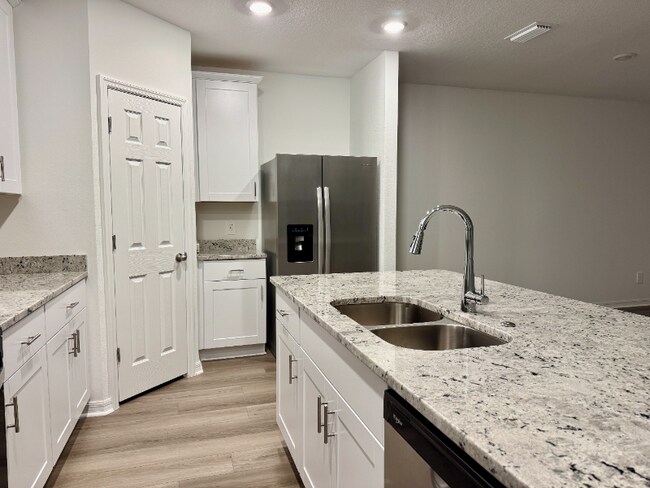 Photo - 2955 Sunstar Dr