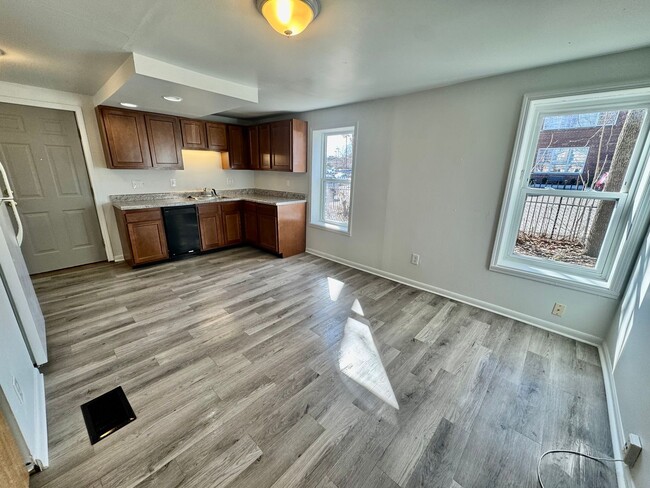 Building Photo - 211O Unit 2