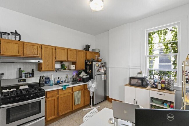 Photo - 1 bedroom in Chicago IL 60647 Unit 2R