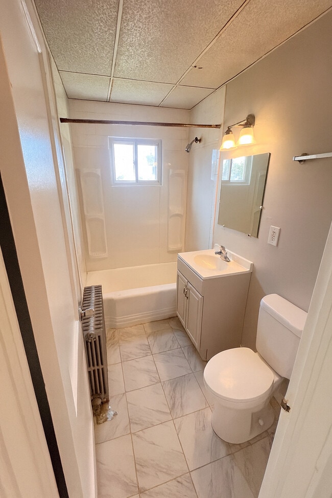 Photo - 1408 Fairmount Rd