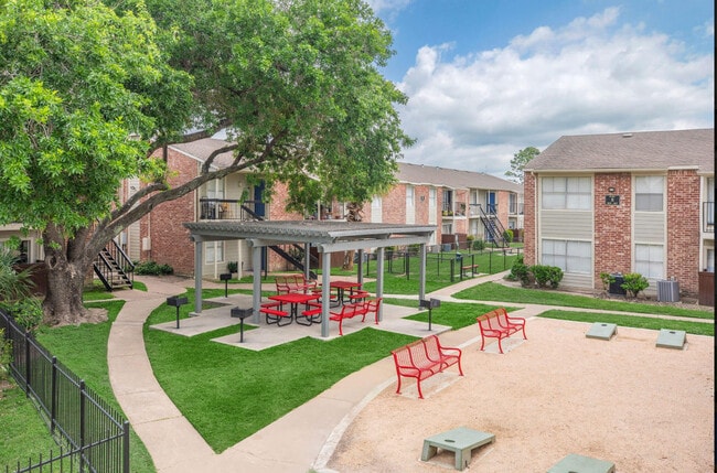 Arbor on Richmond Apartments - Arbor on Richmond Apartments