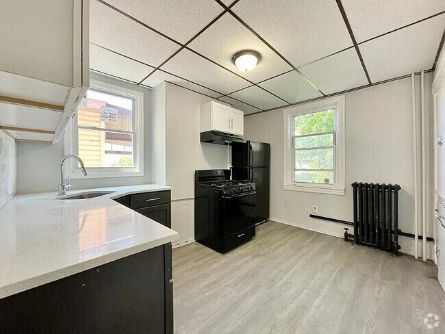 Building Photo - 236 Danforth Ave Unit 1 Rental
