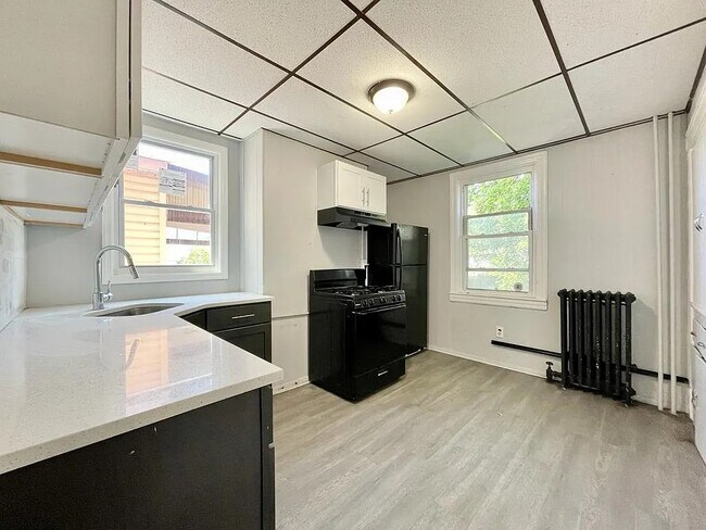 Photo - 236 Danforth Ave Apartamentos Unidad 1