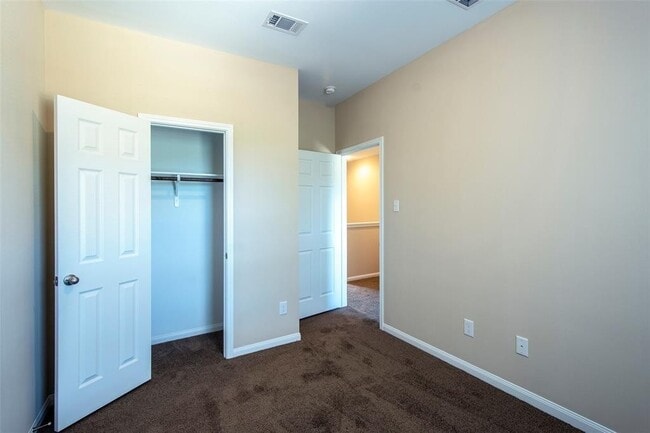 Building Photo - 8122 Cabot St