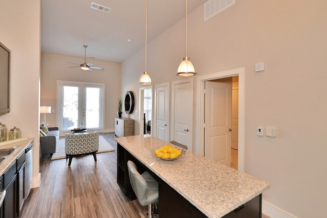 Photo - Oaks 5th Street Crossing at City Station