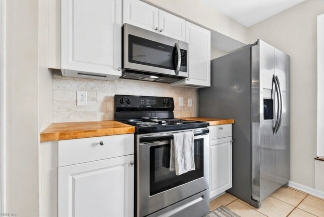 Building Photo - 1310 Chickadee Ln
