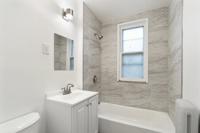 Photo - 148 Lyons Ave Unit #1