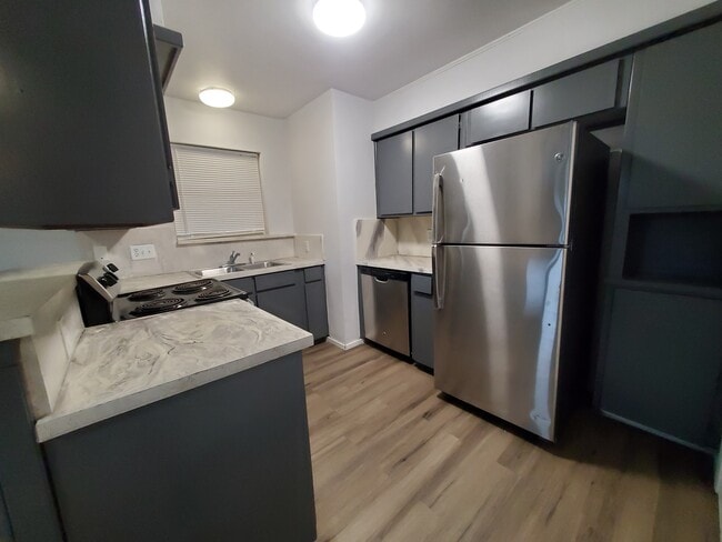 Photo - 6333 -6339 Granbury Rd,