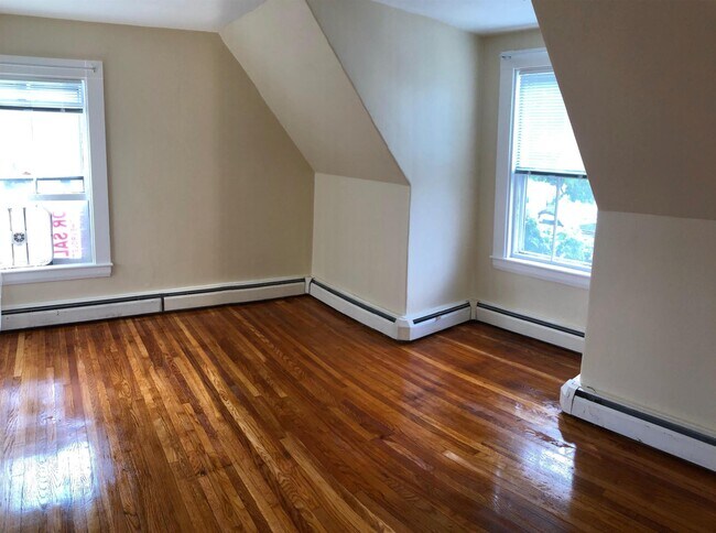 Photo - 37 Chester St Unit 3