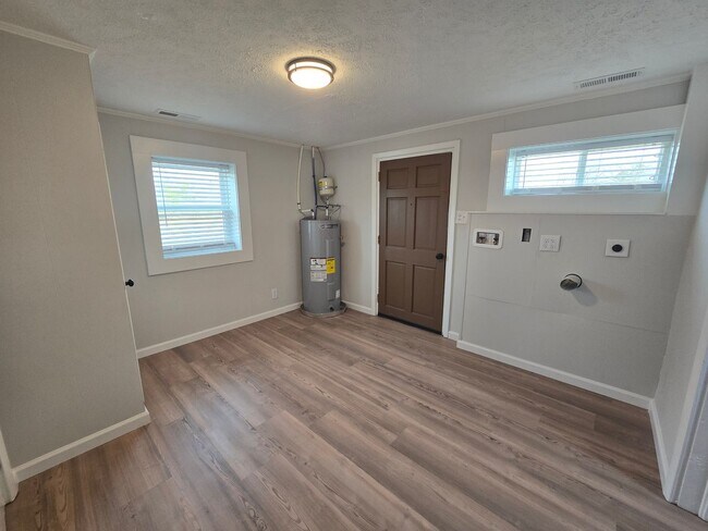 Photo - NEW LISTING!!!!!