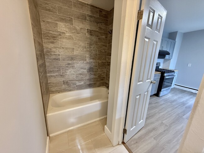 Photo - 748 Maple St Unit 3