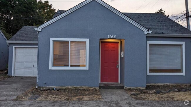 Building Photo - 1030 Howard St SE Rental