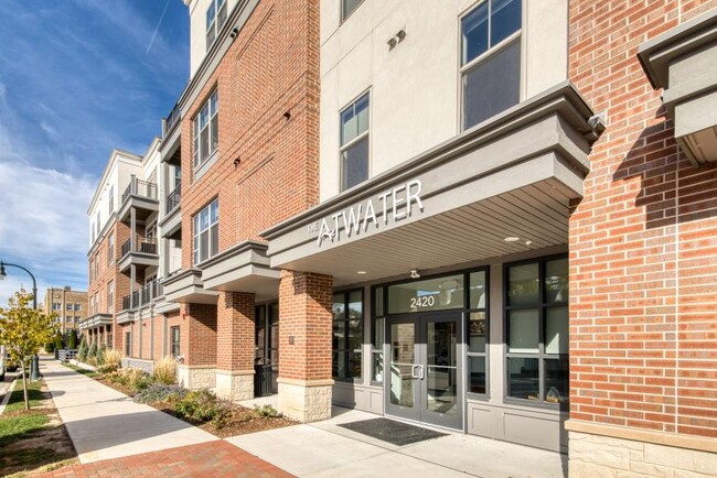 Building Photo - 2 bedroom in Milwaukee WI 53211 Unit 211