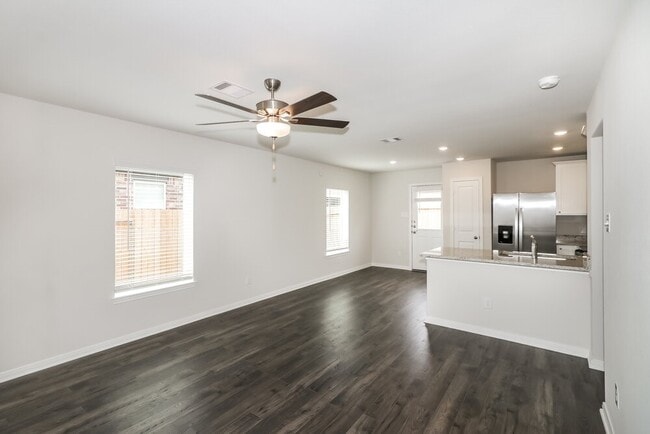 Photo - 7522 Thrips Ln