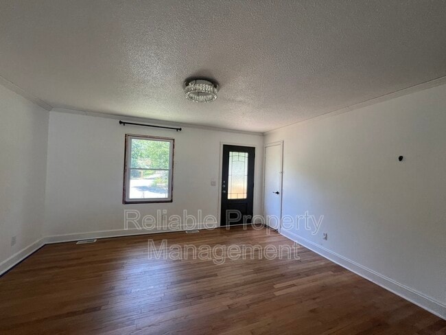 Building Photo - 1000 Springview Trail Rental