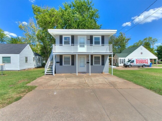 Building Photo - 203 E Brooks St