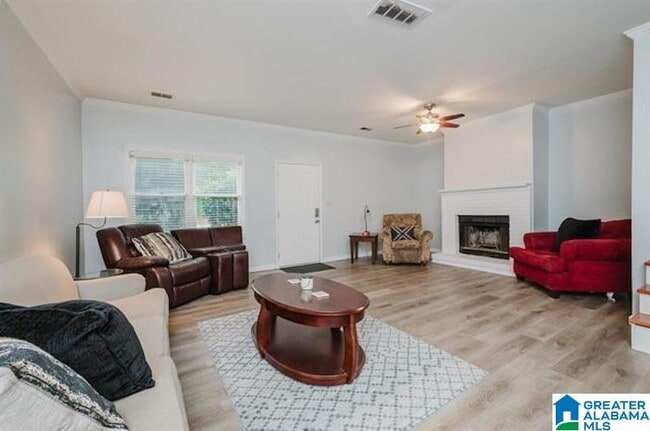 Photo - 218 Carl Nichols Dr