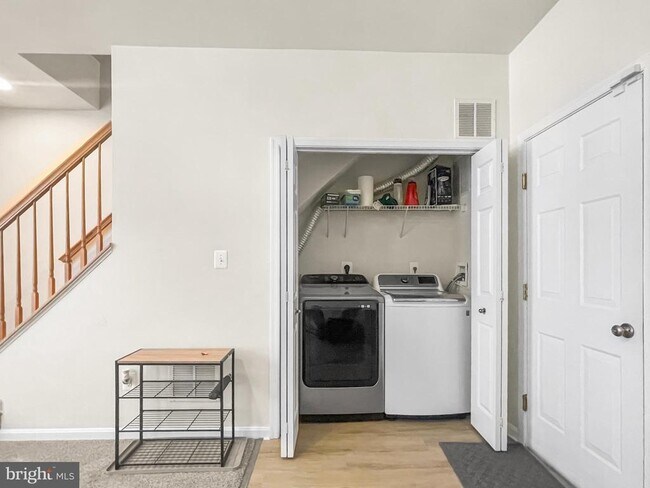 Photo - 12 S Exeter St