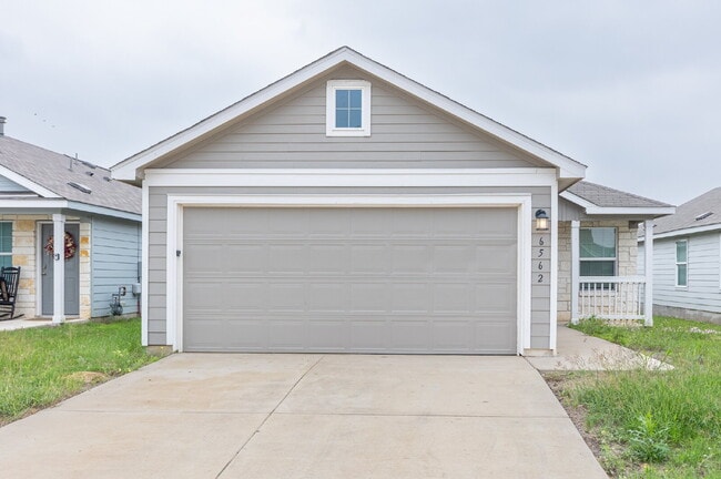 Building Photo - 6562 Runaway Row