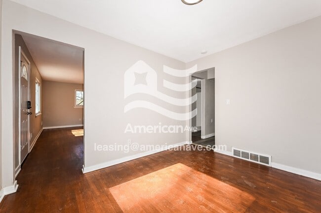 Photo - 1727 Wesley St