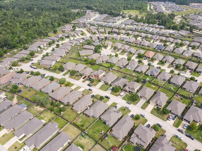 Building Photo - 285 Country Crossing Cir