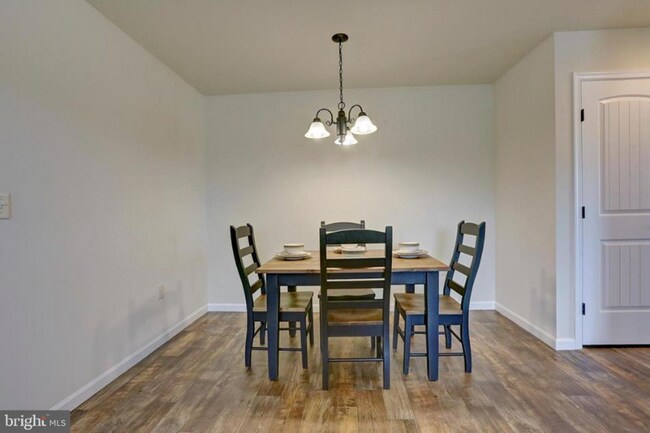 Photo - 706 Farmwood Ln