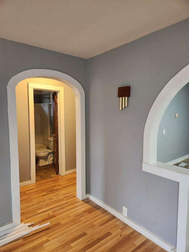 Photo - 630 14th St SE Unidad Nelson Properties & Manag