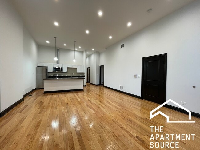 Photo - 2842 W Augusta Blvd Unit 1E