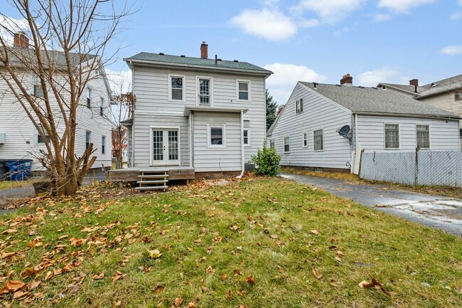 Photo - 1369 Wildwood Rd