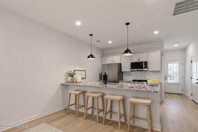 Photo - 606 Guillot Rd