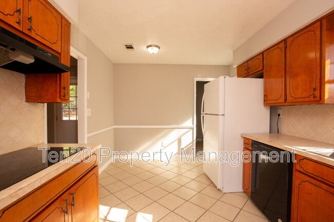 Photo - 2642 White Chapel Dr