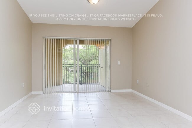 2427 Centergate Dr