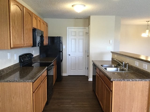 Photo - 4660 Amesbury Pl