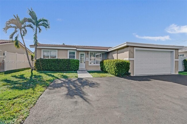 Photo - 949 SE 10th Ct