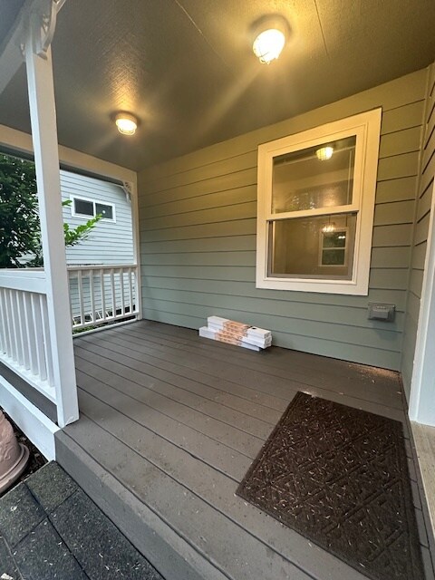 Photo - 594 N Elm St Casa