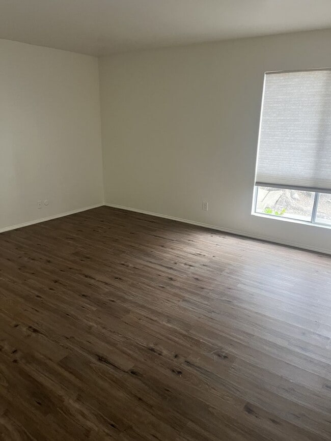 Photo - 2 Bedroom/ 2 Bath Condo with Community Pool