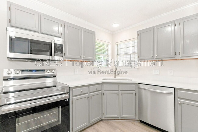 Photo - 136 Chandler Dr