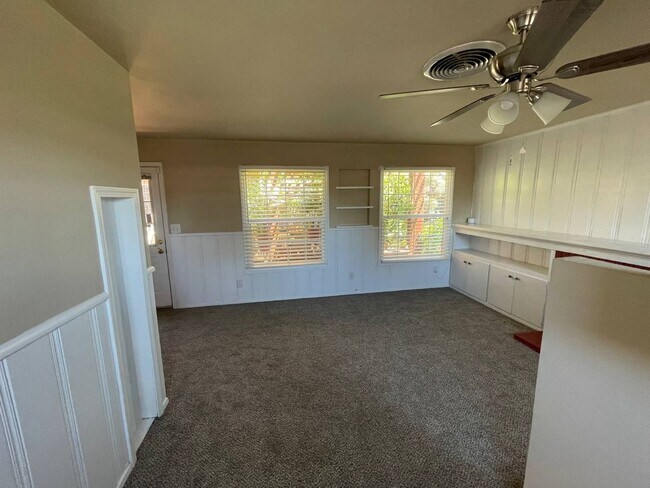 Photo - 3013 Truxtun Ave Unidad 3013