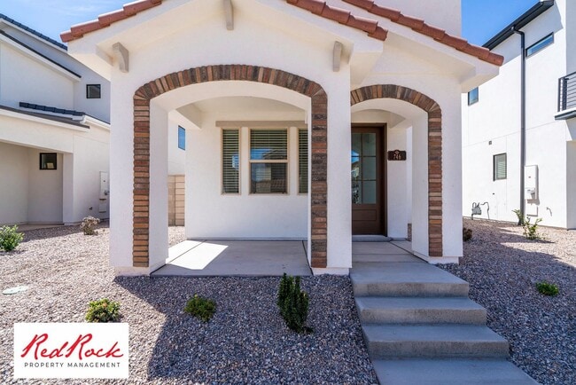 Building Photo - BEAUTIFUL HOME in Desert Color!