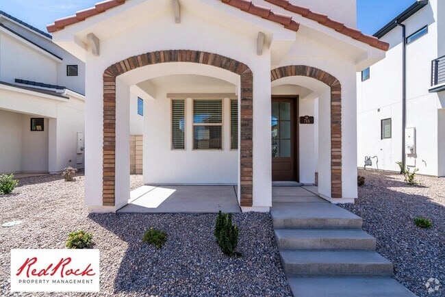 Building Photo - BEAUTIFUL HOME in Desert Color!