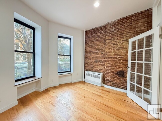 Building Photo - BEDFORD AVENUE / No fee 1-Bed 1-Bath in Prime Crown Heights / 1-Month Free