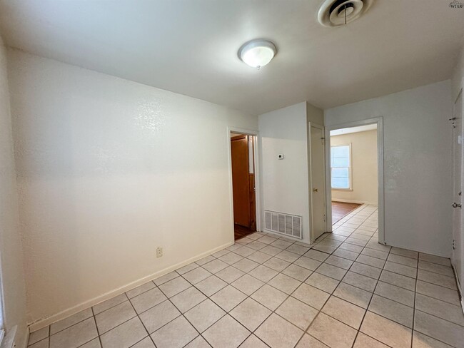 Photo - 1612 Hursh Ave