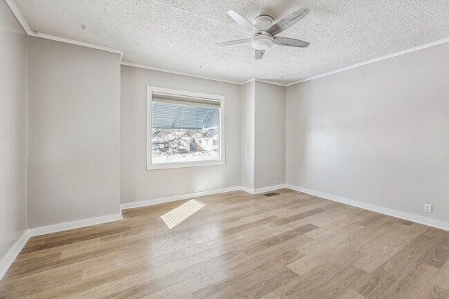 Photo - Cozy 2 Bedroom with Ample Parking & Outdoor Storage!!