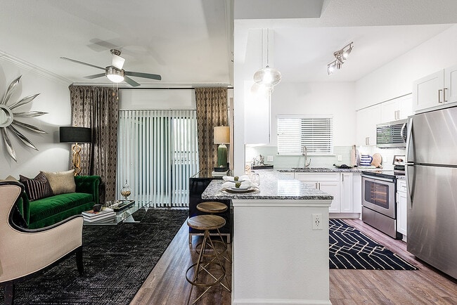 Photo - Walnut Hill Las Colinas