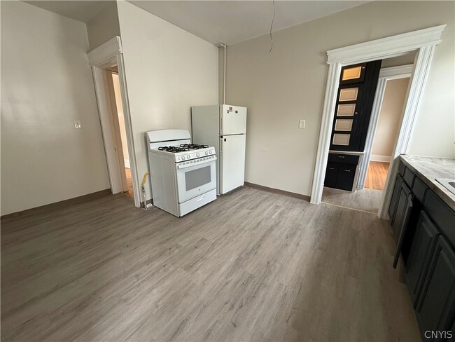 Photo - 367 Furman St