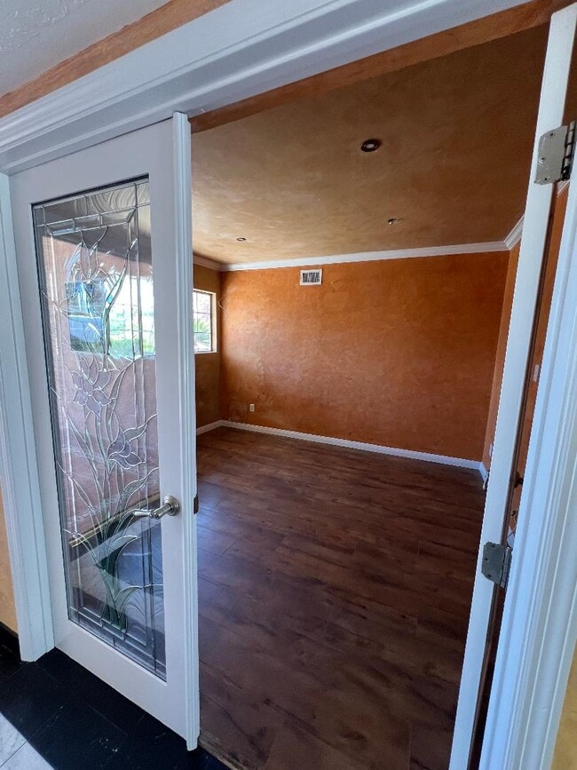 Photo - 10210 Hayvenhurst Ave