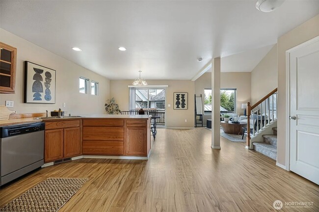 Photo - 9323 4th Ave W