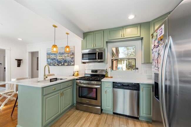 Photo - 640 Quillian Ave